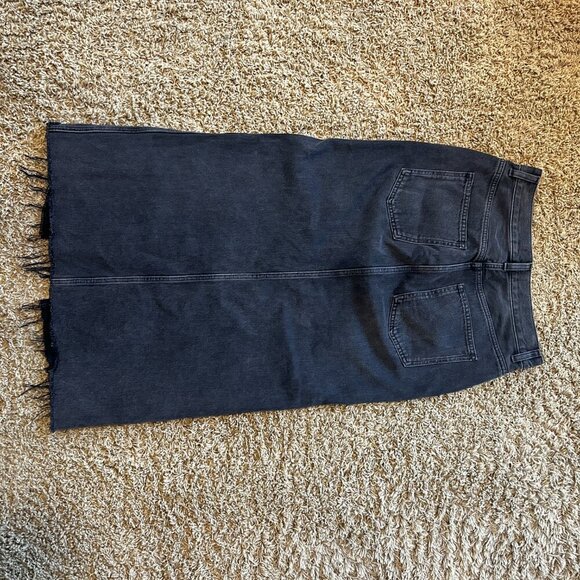 MADEWELL Black Denim Skirt with Long Slit Down the Front Raw Hem Size 25 - Picture 3 of 5